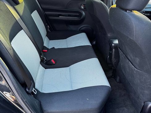 Used 2016 Toyota Prius C Two image 32