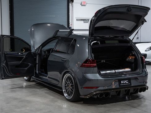 Used 2019 Volkswagen Golf R 4-Door image 42