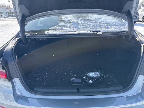 Used 2023 BMW 530e xDrive w/ Premium Package image 21