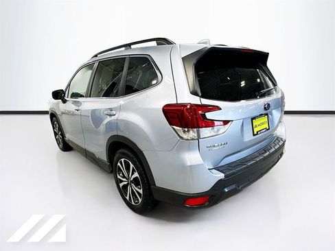 Used 2020 Subaru Forester Limited w/ Popular Package #3 image 7