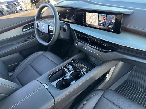 Used 2025 Nissan Murano Platinum image 29