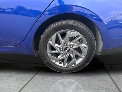 Used 2024 Hyundai Elantra SEL FWD image 18