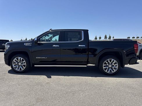 New 2026 GMC Sierra 1500 Denali AWD/4WD image 5