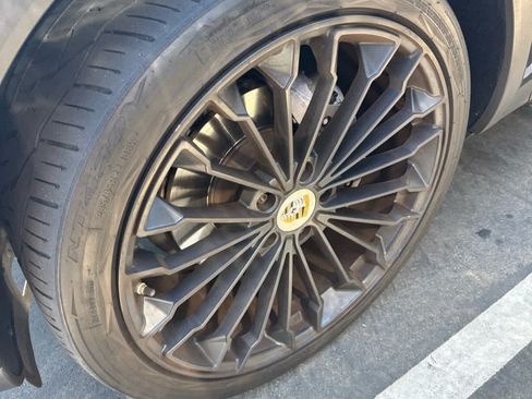 Used 2019 Porsche Cayenne AWD/4WD image 5