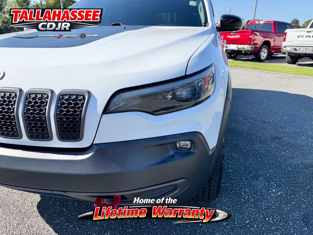 Used 2022 Jeep Cherokee Trailhawk w/ Comfort/Convenience Group AWD/4WD image 15