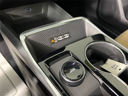 New 2026 Chevrolet Equinox ACTIV w/ Convenience Package III image 8