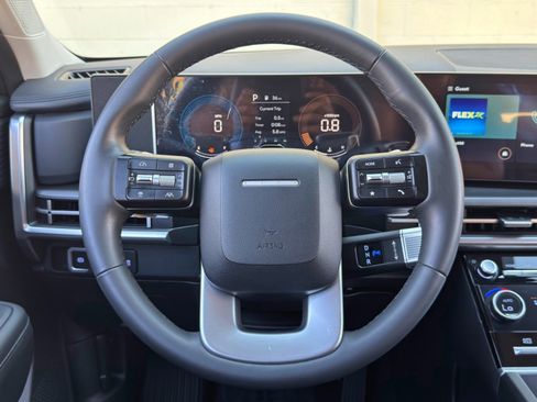Used 2024 Hyundai Santa Fe SEL FWD image 18