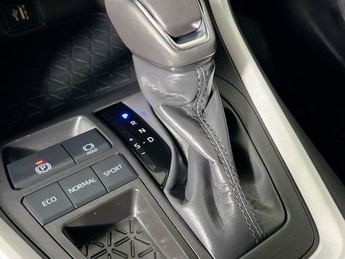 Used 2025 Toyota RAV4 XLE Premium image 25