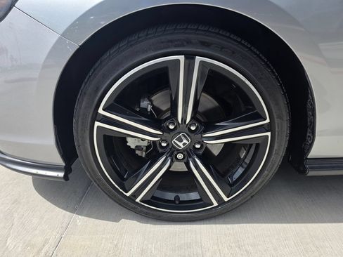 Used 2024 Honda Accord Sport image 9