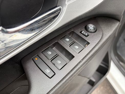 Used 2017 Chevrolet Equinox LT w/ Sport Edition FWD image 15