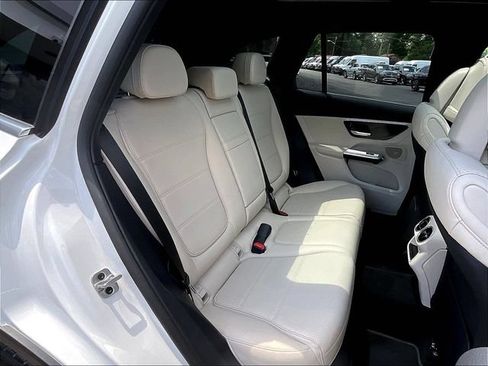 Used 2026 Mercedes-Benz GLC 300 4MATIC image 27