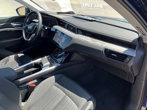 Used 2022 Audi e-tron Premium AWD/4WD image 12