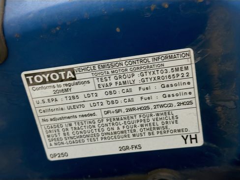 Used 2016 Toyota Tacoma Limited w/ Towing Package image 15