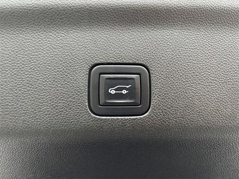 Used 2021 GMC Yukon AT4 w/ AT4 Premium Plus Package image 43