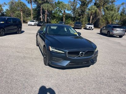 Used 2020 Volvo S60 T5 Momentum