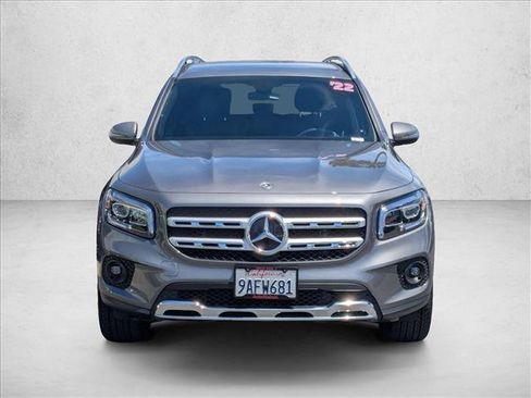 Used 2022 Mercedes-Benz GLB 250 image 2