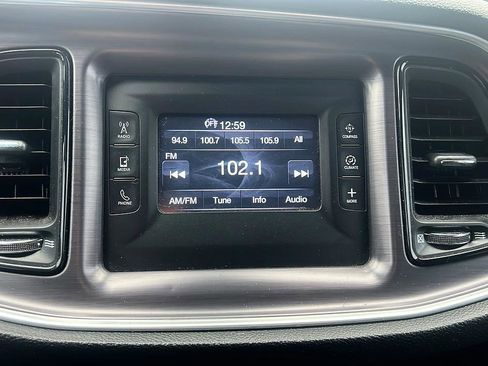 Used 2015 Dodge Challenger SXT RWD image 16