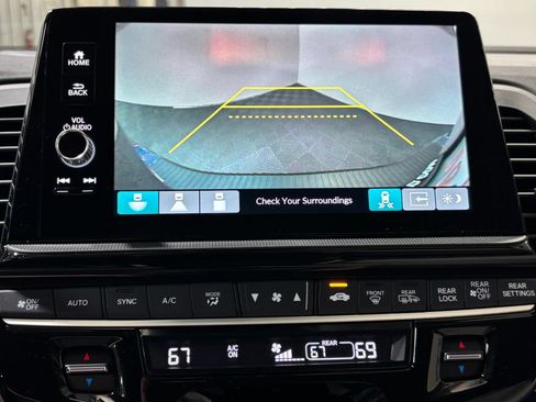 New 2026 Honda Odyssey Touring image 16