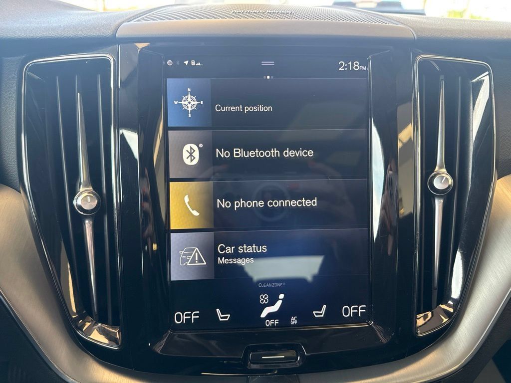 Used 2019 Volvo XC60 T5 Momentum w/ Multimedia Package AWD/4WD image 21