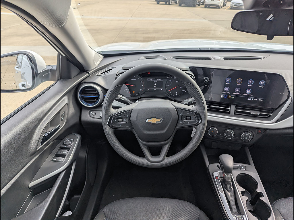 New 2026 Chevrolet Trax LS w/ LS Convenience Package FWD image 3