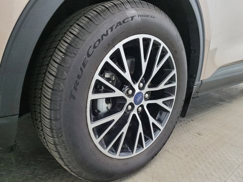 Used 2021 Ford Escape Titanium w/ Titanium Premium Package FWD image 31