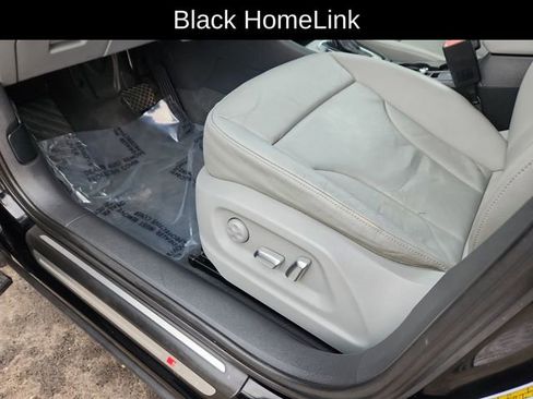 Used 2018 Audi Q3 2.0T Premium w/ Convenience Package image 20