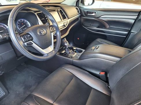 Certified 2019 Toyota Highlander Limited w/ Carpet Mat Package (TMS) AWD/4WD image 12