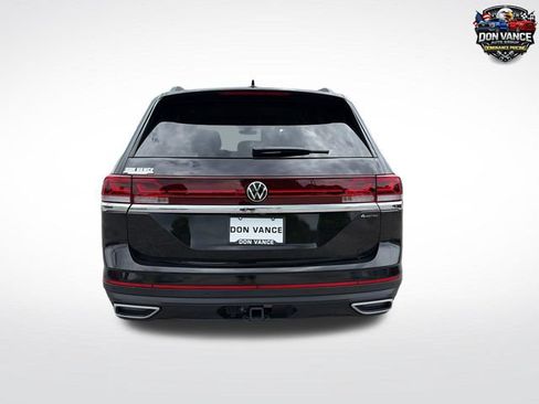 Used 2025 Volkswagen Atlas SE AWD/4WD image 4