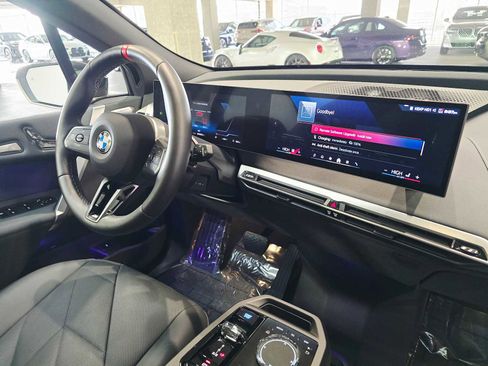 Used 2025 BMW iX M60 image 27