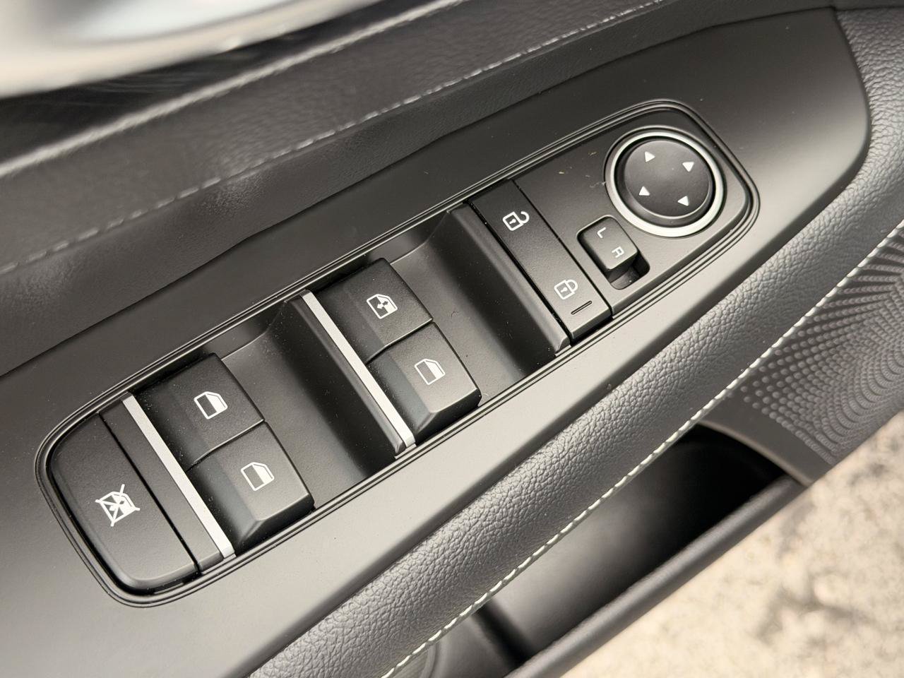 Used 2023 Kia Forte GT-Line w/ GT-Line Technology Package FWD image 9