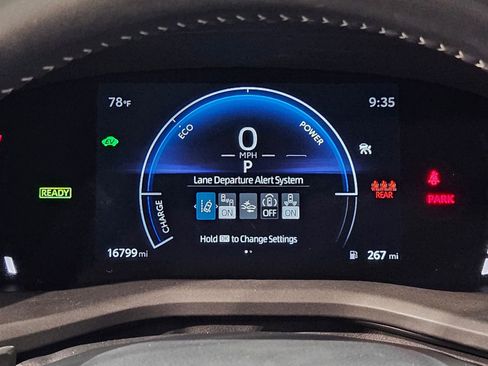 Certified 2025 Toyota Camry SE FWD image 15