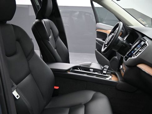 Used 2023 Volvo XC90 T8 Plus w/ Protection Package Premier image 16
