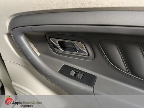 Used 2010 Ford Taurus SEL FWD image 33
