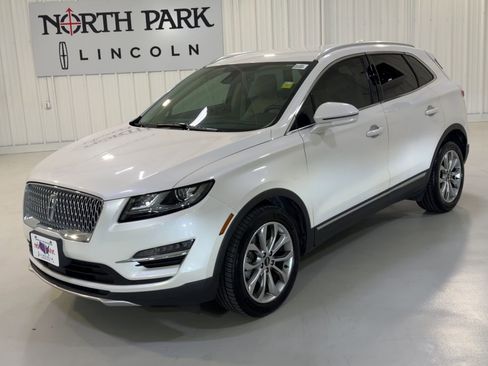 Used 2019 Lincoln MKC Select w/ Select Plus Package FWD image 5