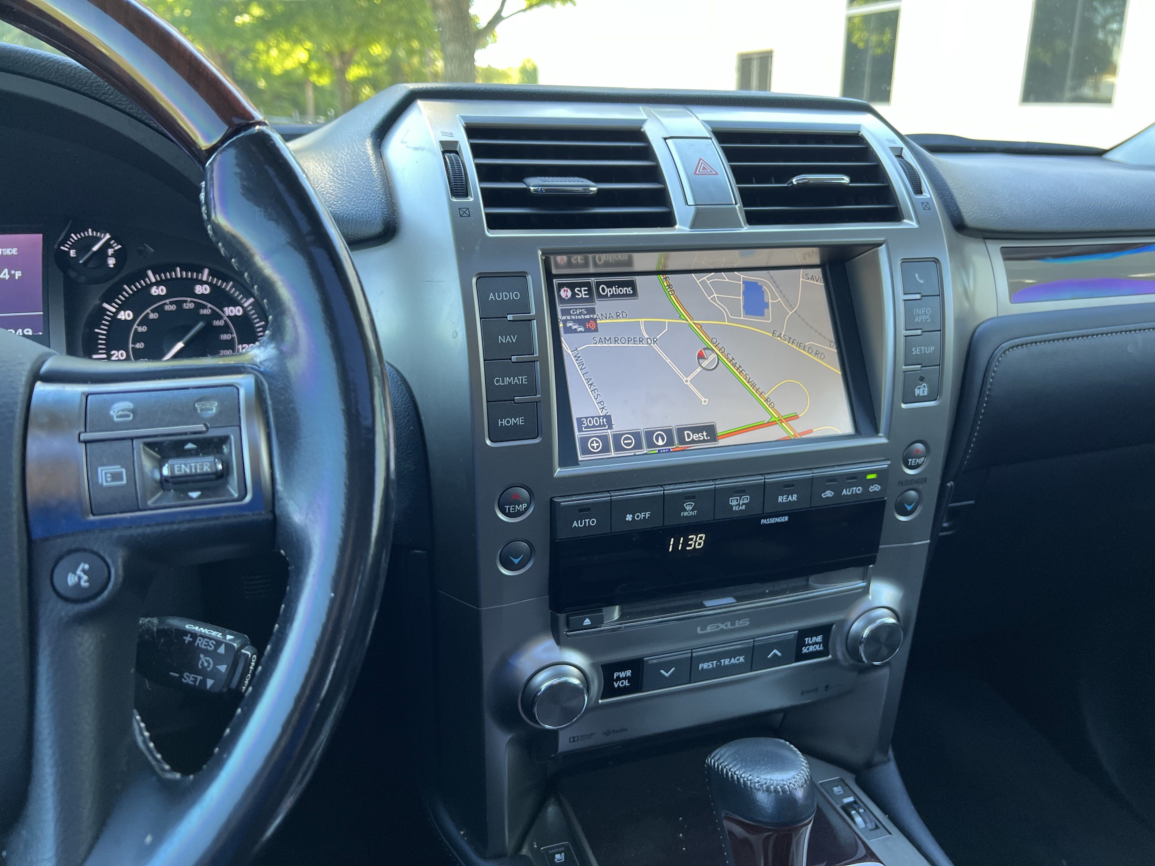 Used 2016 Lexus GX 460 w/ Premium Package AWD/4WD image 31