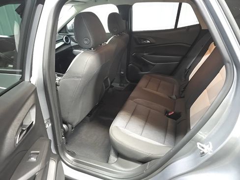 Used 2024 Chevrolet Trax LS w/ LS Convenience Package FWD image 32