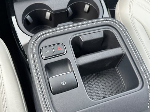 New 2025 Ford Mustang Mach-E Premium w/ Interior Protection Package AWD/4WD image 33