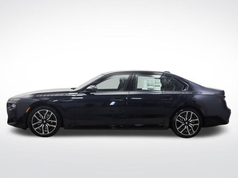Used 2026 BMW 740i xDrive AWD/4WD image 2
