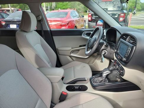 Used 2020 Kia Soul LX FWD image 33