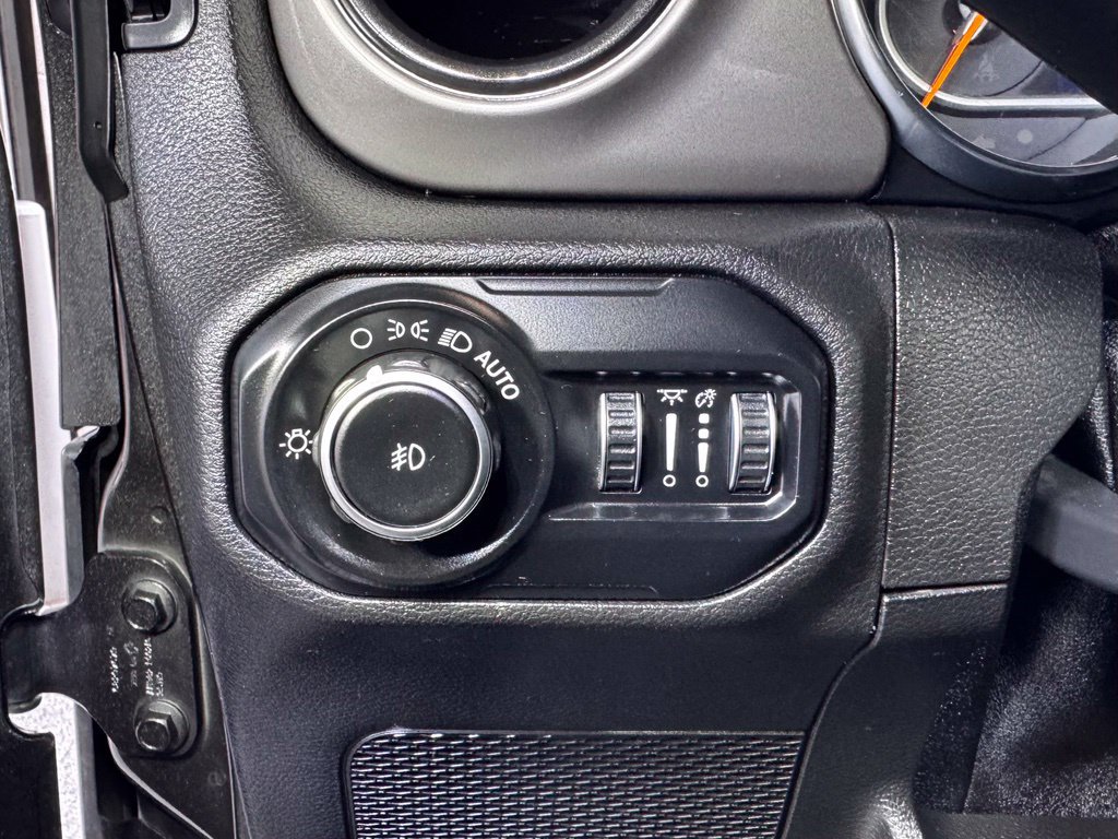 Used 2021 Jeep Wrangler Unlimited Sport AWD/4WD image 21