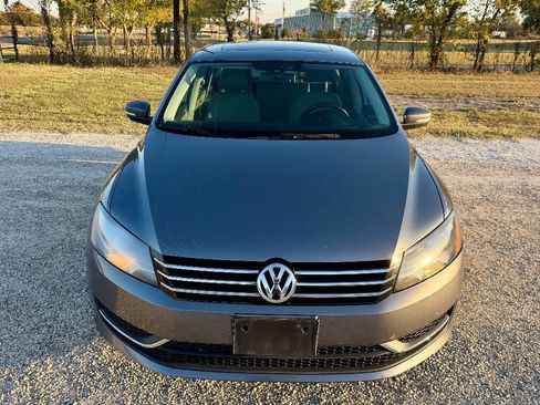 Used 2014 Volkswagen Passat 1.8T SE image 8