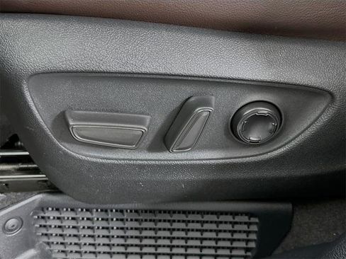 Certified 2024 Toyota Sienna Platinum image 25