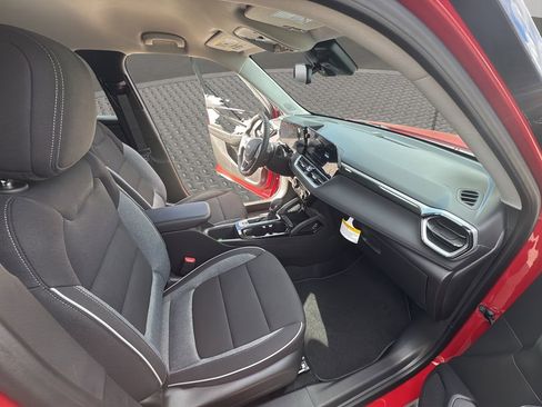 New 2026 Chevrolet TrailBlazer LT w/ Convenience Package image 19