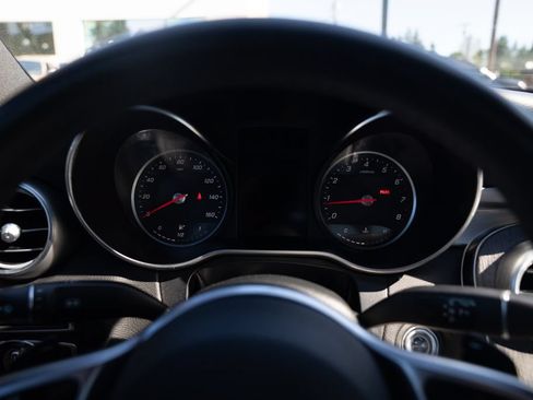 Used 2019 Mercedes-Benz C 300 Sedan image 12