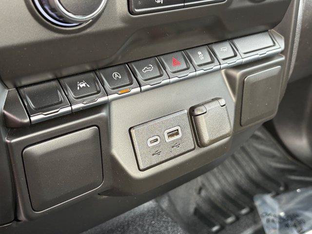 Used 2025 Chevrolet Silverado 1500 W/T RWD image 27
