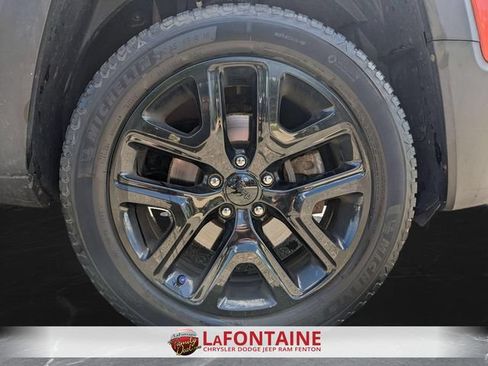 Used 2018 Jeep Renegade Altitude AWD/4WD image 31