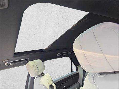 New 2025 Land Rover Range Rover Sport SE image 29