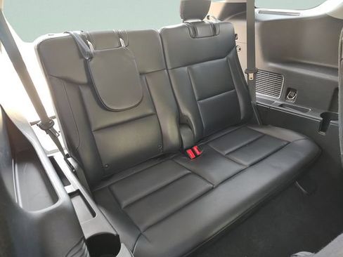 Used 2020 Ford Explorer XLT w/ Equipment Group 202A RWD image 30