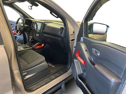 Used 2023 Nissan Frontier PRO-4X w/ Pro Convenience Package image 21