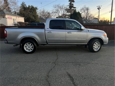Used 2006 Toyota Tundra Darrell Waltrip Edition image 7
